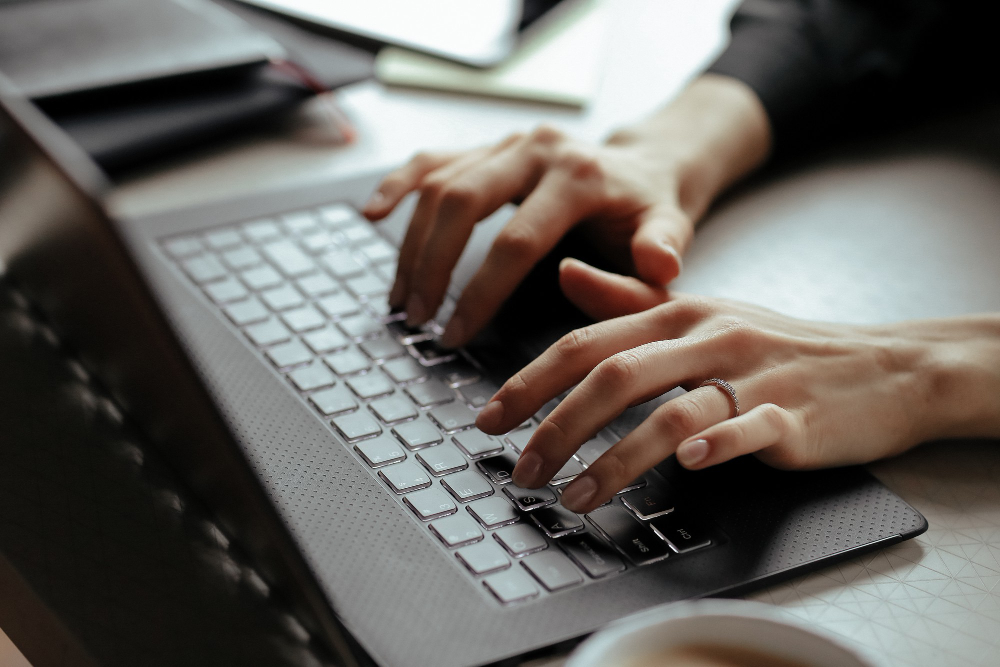 /upl/beautiful-young-woman-in-the-home-office-working-from-home-teleworking-concept.jpg