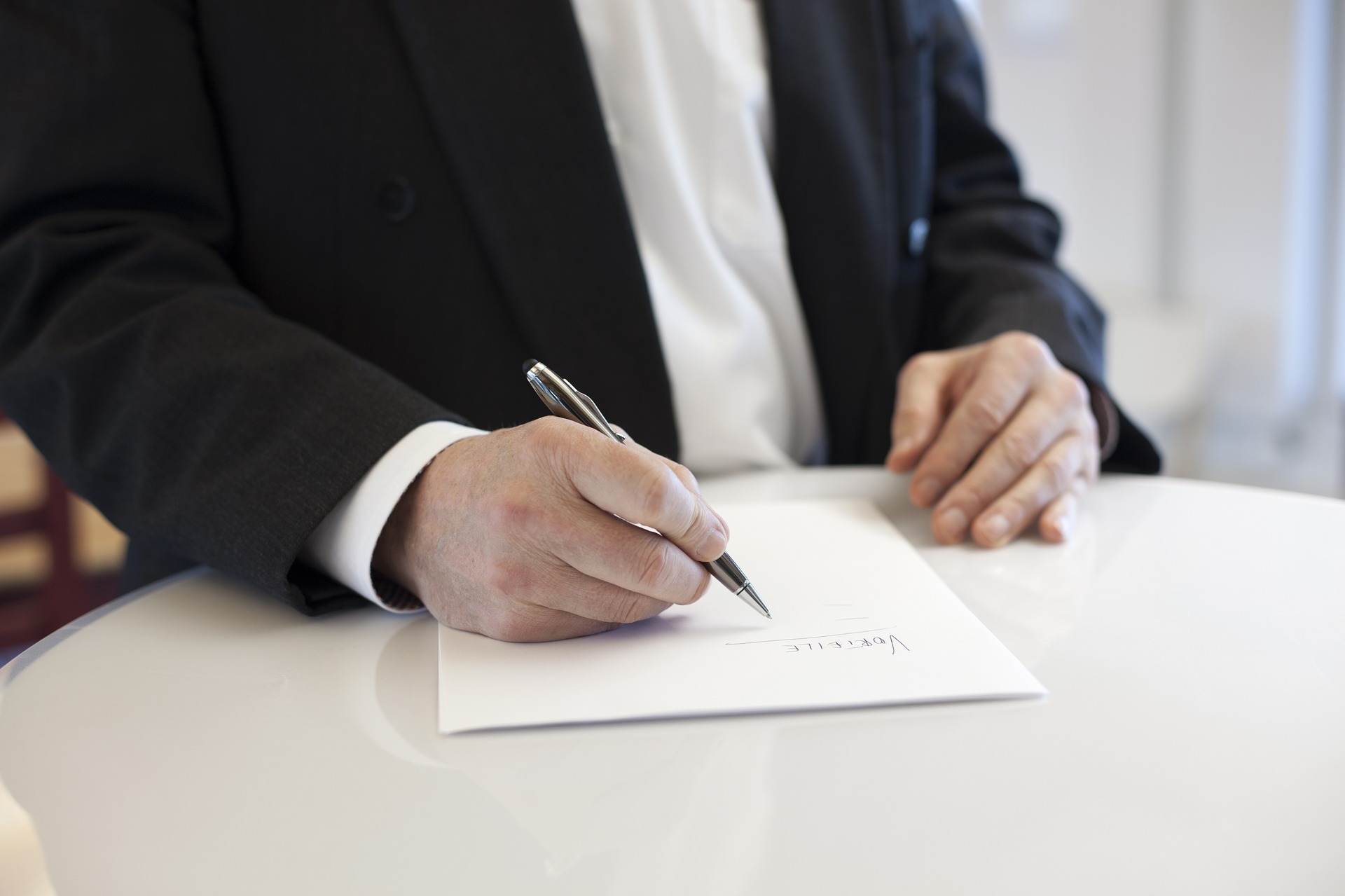 /upl/contract-3031680_1920.jpg
