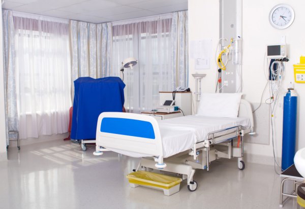 /upl/depositphotos_12037347-stock-photo-modern-hospital-ward.jpg