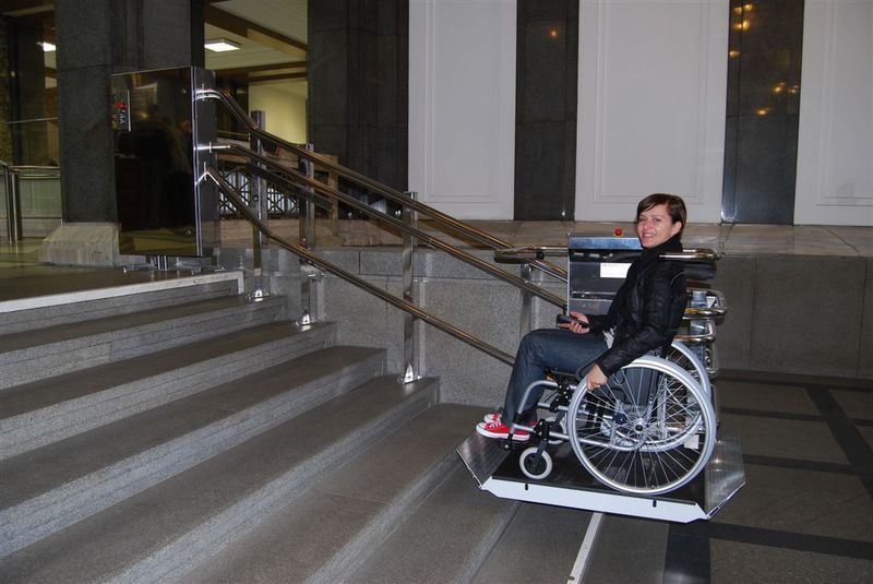 приспособление для инвалидов колясочников