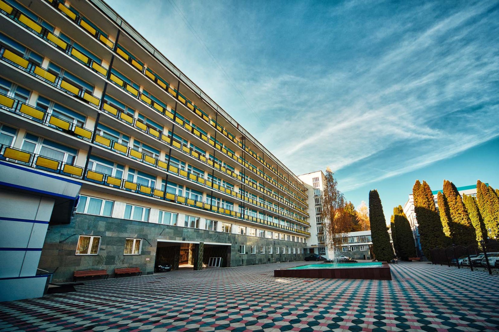 /upl/sanatorij-rodnik-kislovodsk.jpg