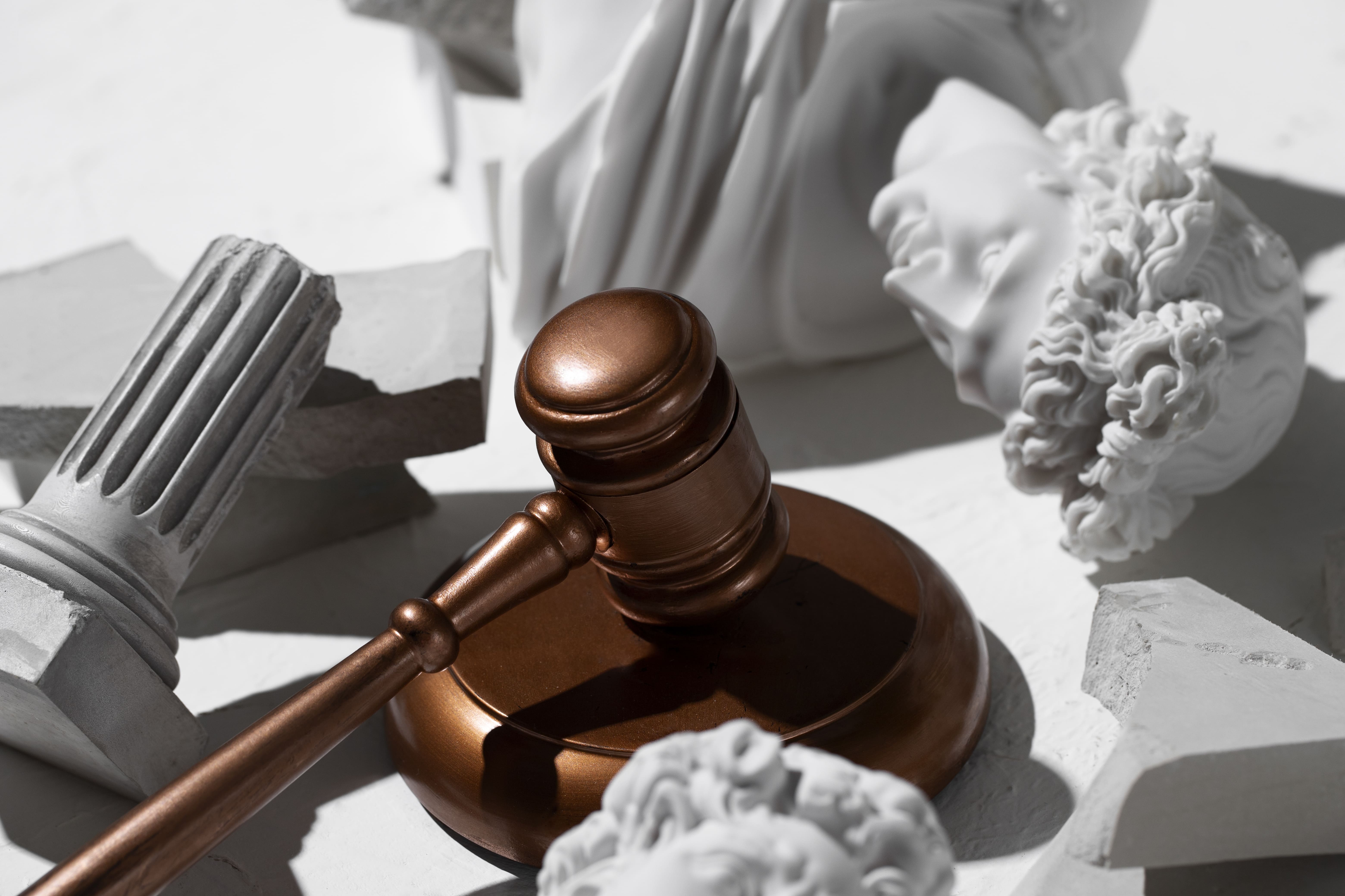 /upl/still-life-with-the-scales-of-justice%20(1).jpg