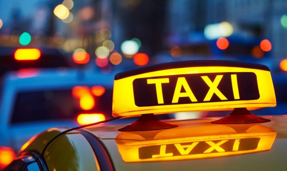/upl/yellow-taxi-sign-on-cab-car-at-139827239-8d9-1000x596-1-920x548-1.jpeg